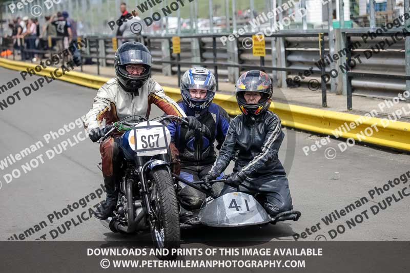 Vintage motorcycle club;eventdigitalimages;mallory park;mallory park trackday photographs;no limits trackdays;peter wileman photography;trackday digital images;trackday photos;vmcc festival 1000 bikes photographs